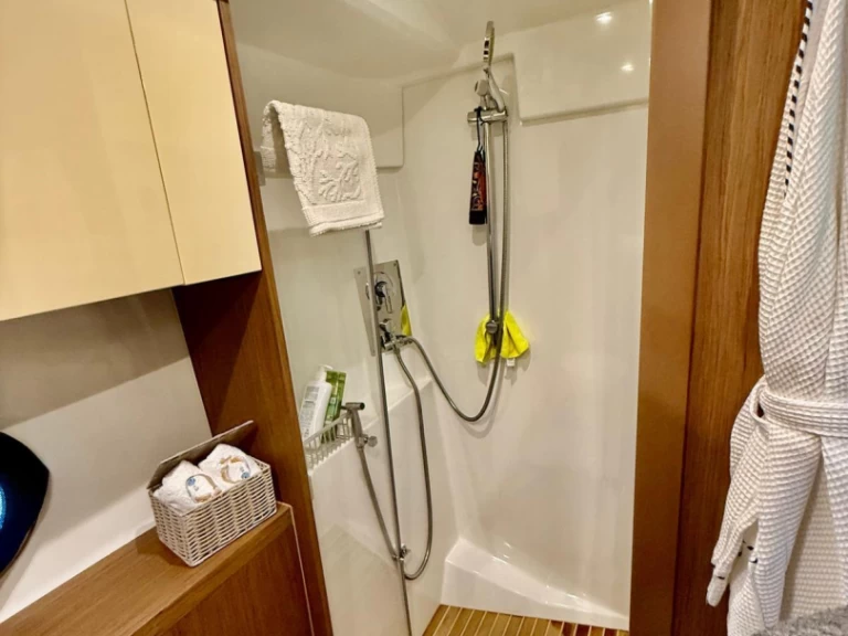 Motorboot mieten in Porto Badino zum besten Preis