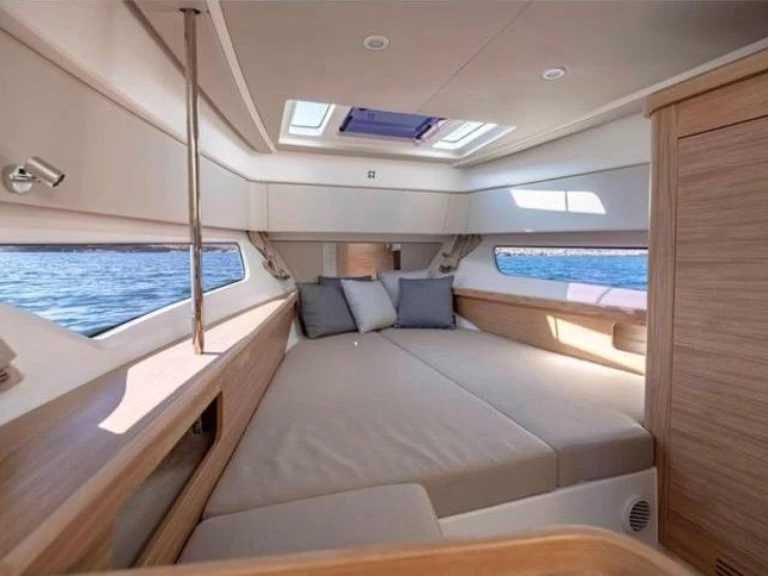 Motorboot mit oder ohne Skipper Nimbus mieten in Ajaccio