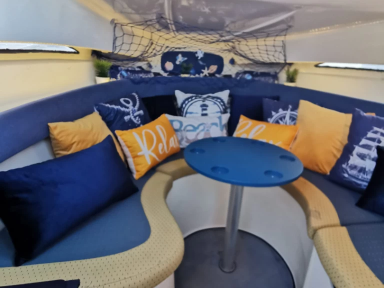 Vermietung Motorboot Rio mit Führerschein