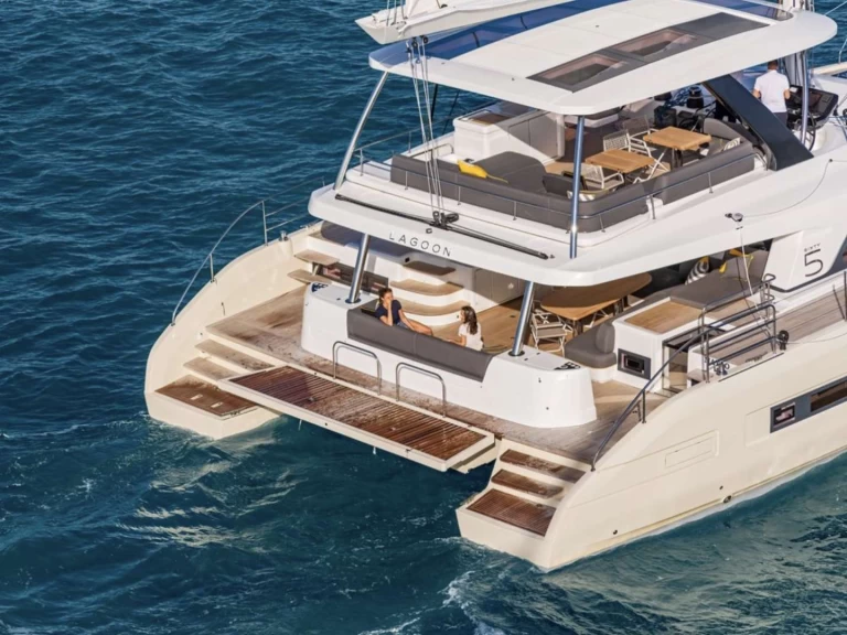 Bootsverleih Lagoon Lady Ros&eacute; (Lagoon Sixty 5) St. Vincent und die Grenadinen Samboat