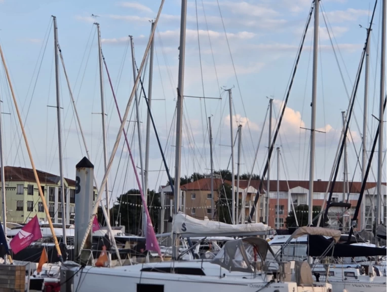 Bénéteau Oceanis 30.1 mieten Les Sables-d'Olonne
