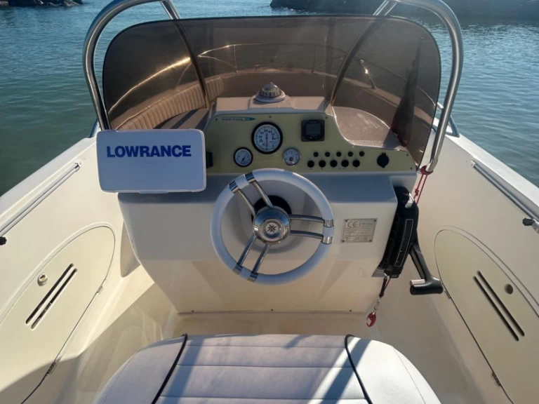 Motorboot mit oder ohne Skipper Mano Marine mieten in Porto San Giorgio