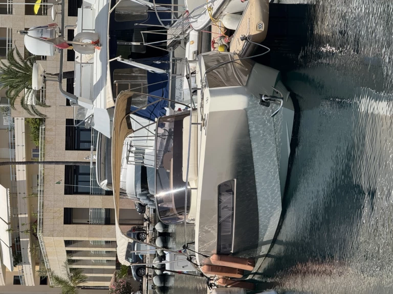 Motorboot mieten in Roquebrune-Cap-Martin zum besten Preis
