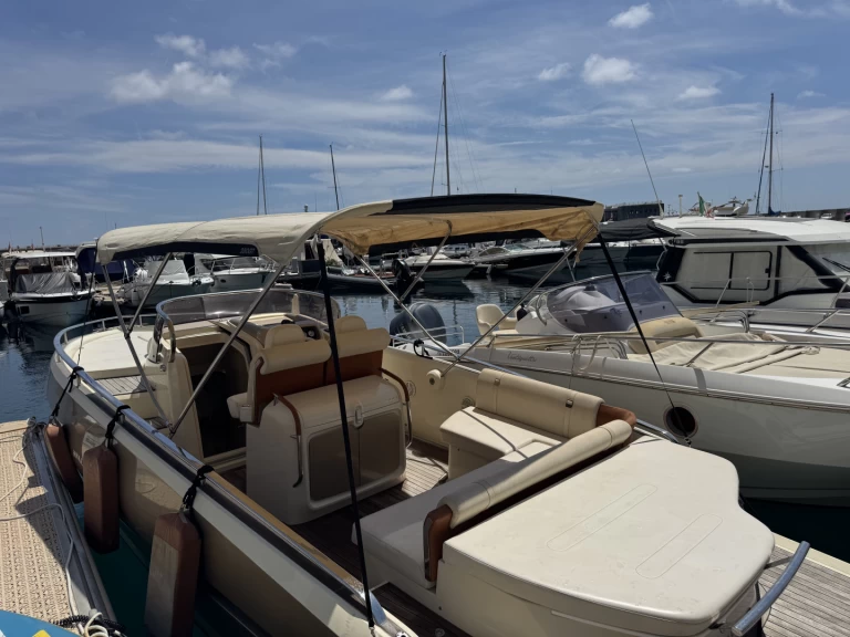 Invictus  Invictus 280 TT mieten Roquebrune-Cap-Martin