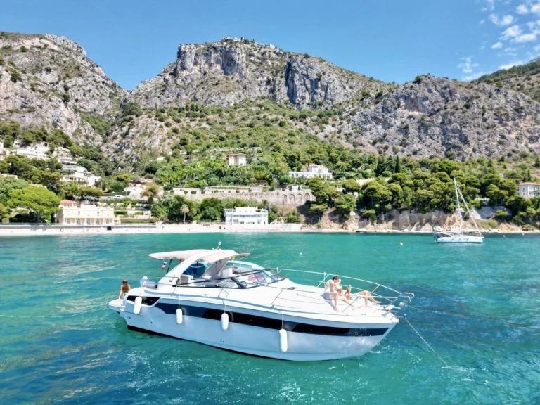 Motorboot mieten in Saint-Jean-Cap-Ferrat zum besten Preis