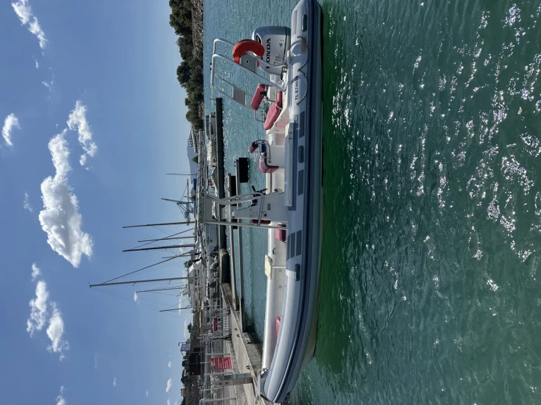 Schlauchboot mieten in Marseille zum besten Preis