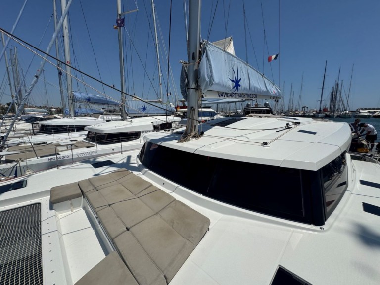 Ein Fountaine Pajot Astrea 42 mieten in Palma de Mallorca