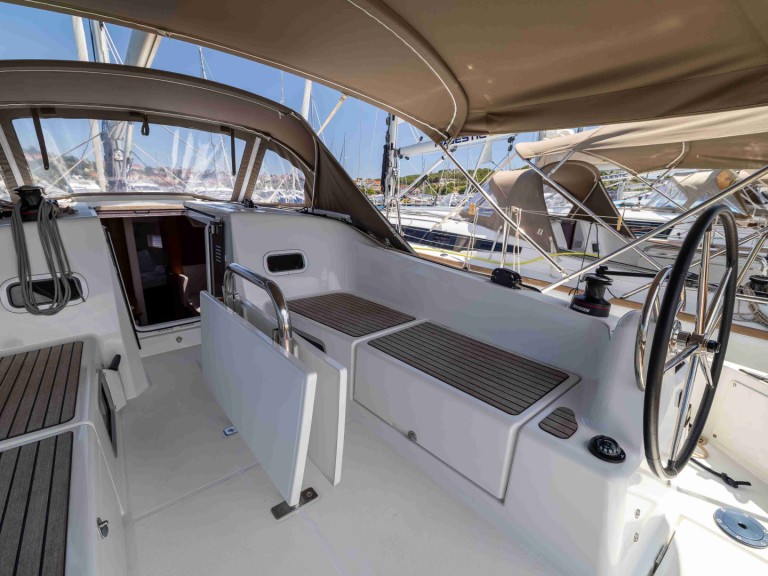 Bootsverleih Jeanneau Sun Odyssey 380 Drage Samboat