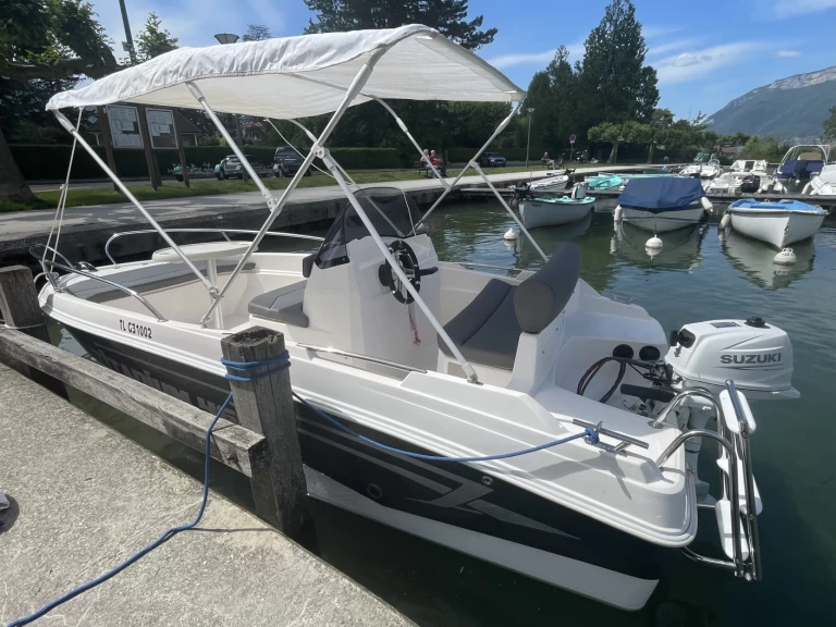 YachtCharter in Sevrier - AM Yacht Titanium 460 auf SamBoat