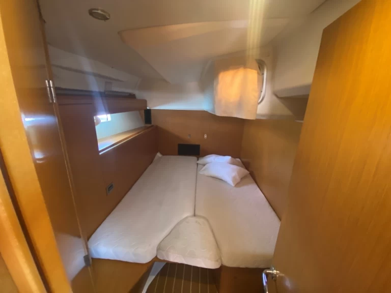 Segelboot mit oder ohne Skipper Jeanneau mieten in Lefkáda