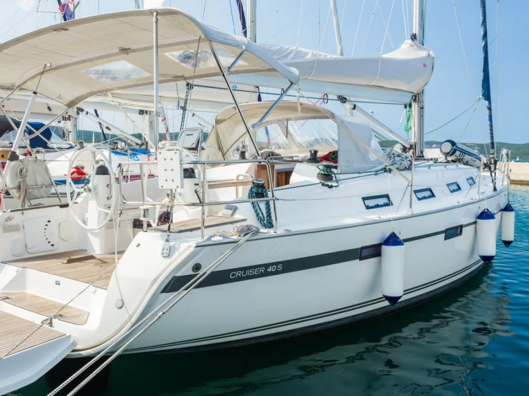 YachtCharter in Setúbal (Nossa Senhora da Anunciada) - Bavaria 40s auf SamBoat