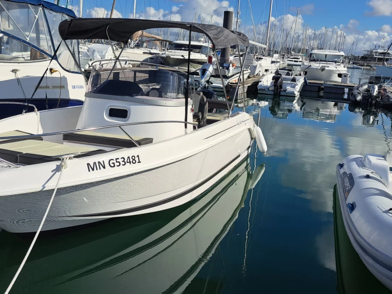 Motorboot mit oder ohne Skipper B2 Marine mieten in La Rochelle