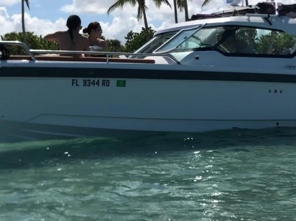 Vermietung Yacht Axopar mit Führerschein