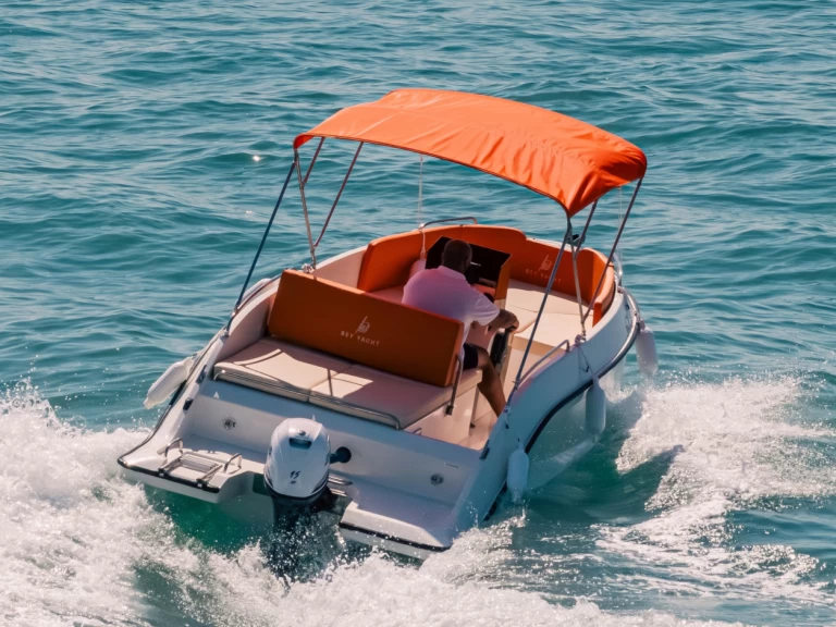 Ein Bey Yacht 18 mieten in Puerto Marina Benalmadena