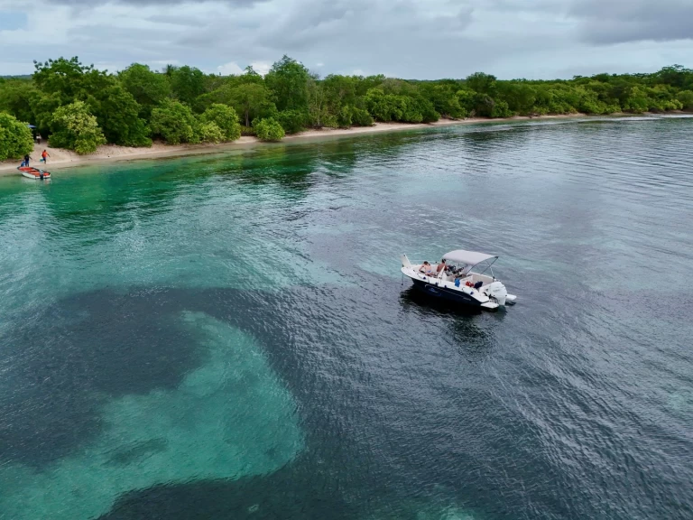 Ein Pacific Craft Pacific Craft 545 Open mieten in Port-Louis