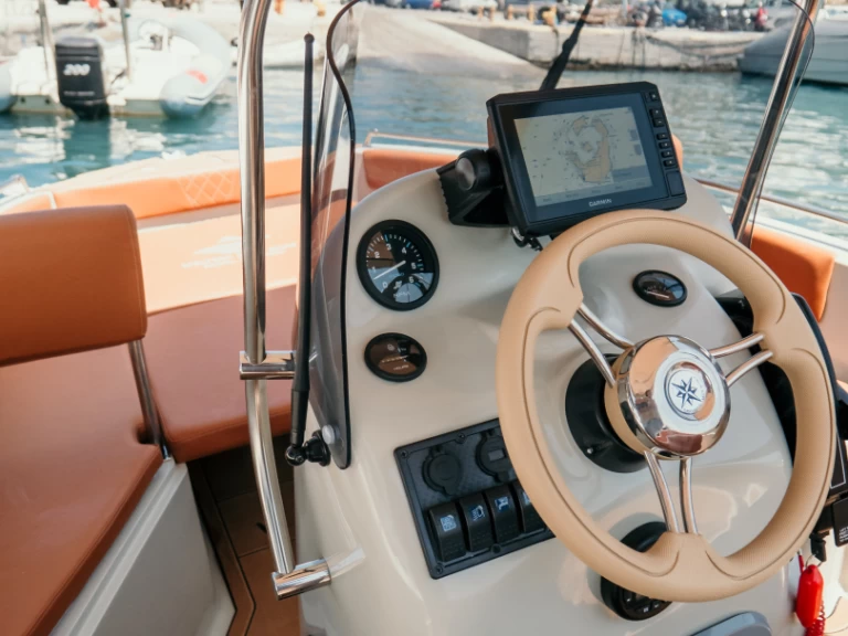 YachtCharter in Vlychada - Kranitis Craft 1.F30elpt Ct 2. F4MI auf SamBoat