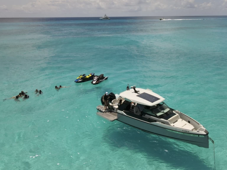 Bootsverleih Saxdor Saxdor 320 GTO Miami Samboat