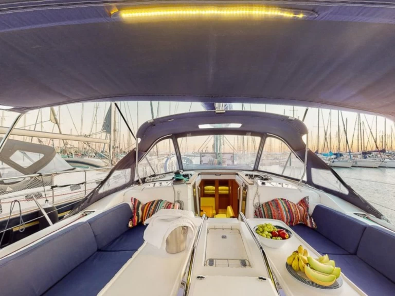 Ein Jeanneau Jeanneau 469 mieten in Álimos