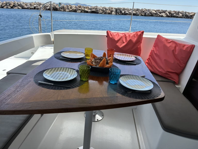 YachtCharter in Marseille - Fountaine Pajot LIPARI 41 EVOLUTION auf SamBoat