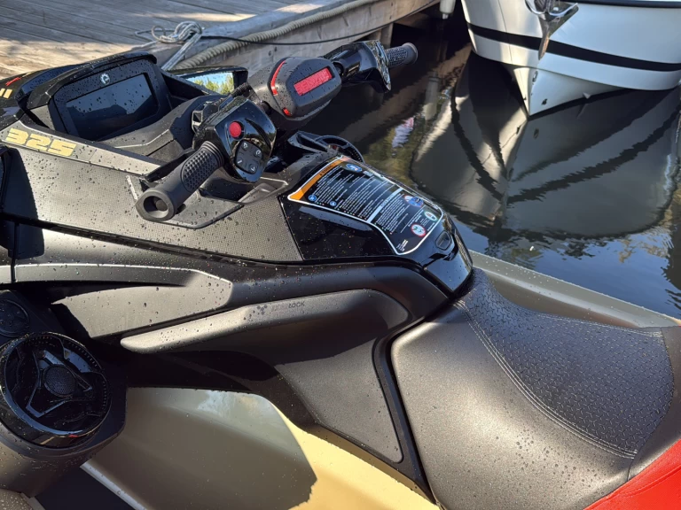 Bootsverleih Sea-Doo RXT-X RS 325 Mandelieu-la-Napoule Samboat