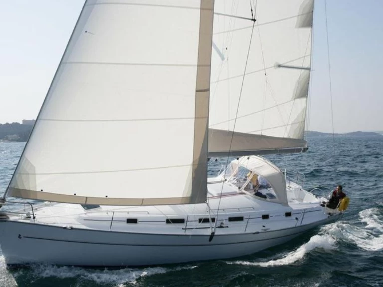 YachtCharter in Ibiza Town - ENG Oceanis 383 auf SamBoat