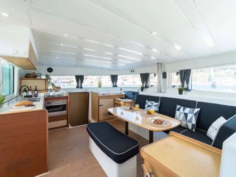 Bootsverleih Lagoon Lagoon 400 Sant Antoni de Portmany Samboat