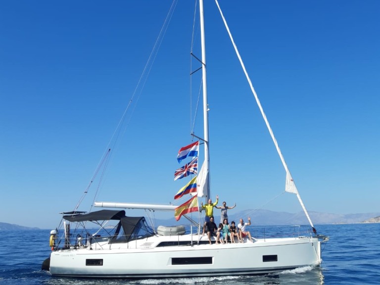 Segelboot mit oder ohne Skipper Bénéteau mieten in Álimos
