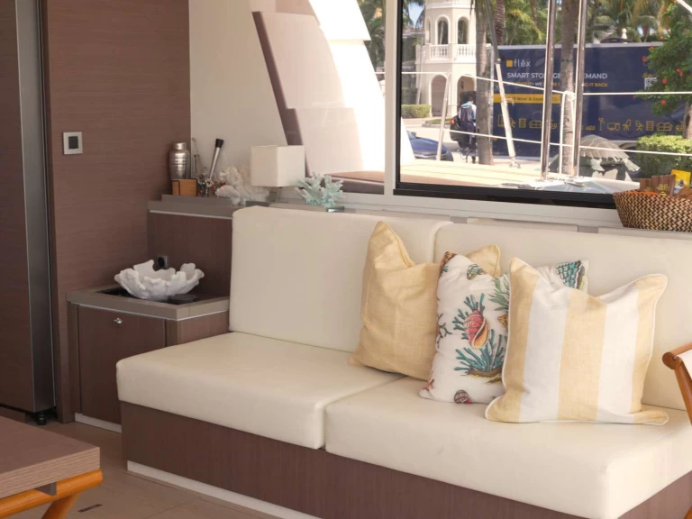 Boot mieten Nassau günstig ZURI 3