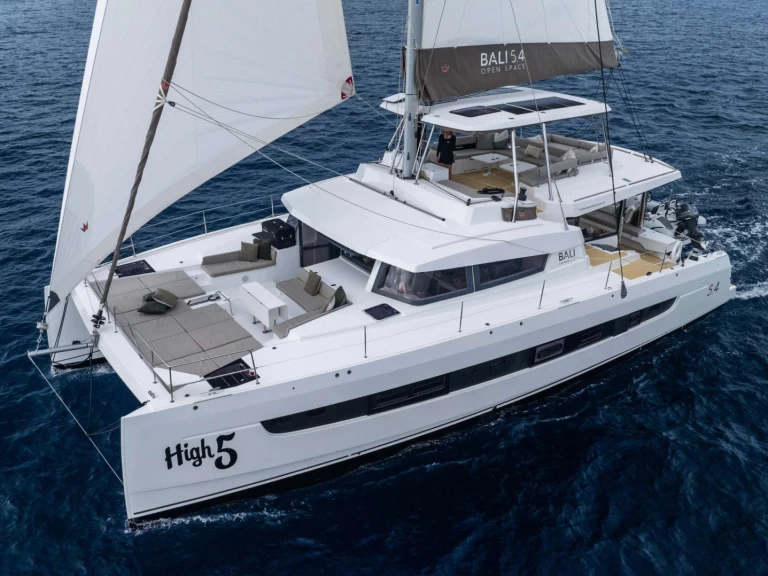 Vermietung Yacht Bali mit Führerschein