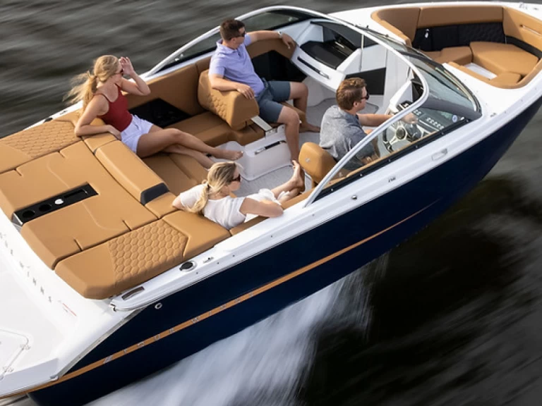 Four Winns Horizon 210 mieten Vilanova i la Geltrú