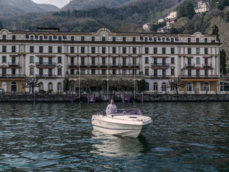 Vermietung Motorboot Airon mit Führerschein