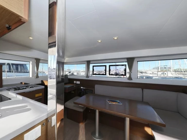 Katamaran mit oder ohne Skipper Lagoon mieten in Limassol Marina