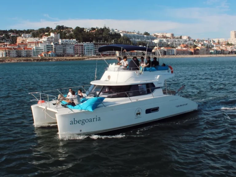 Motorboot mieten in Belém - Fountaine Pajot Highland 35