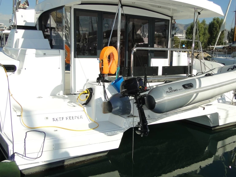 Katamaran mieten in Álimos zum besten Preis