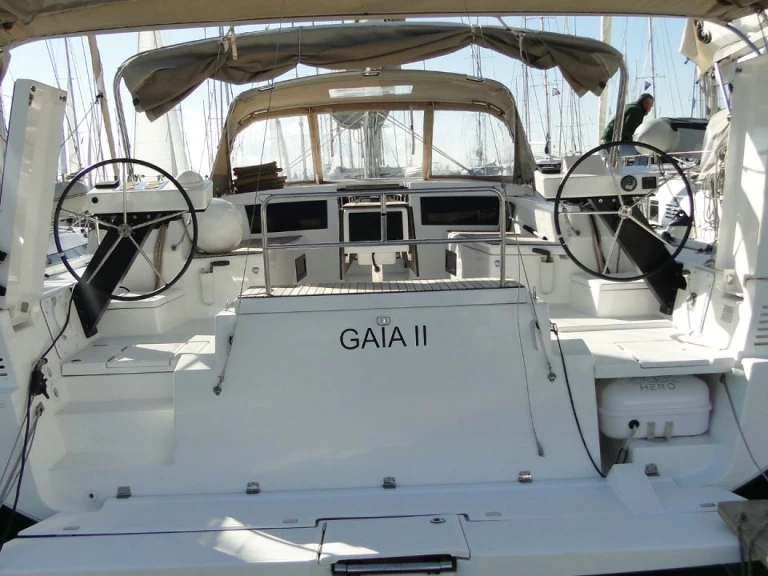 Ein Dufour Dufour 470 mieten in Álimos