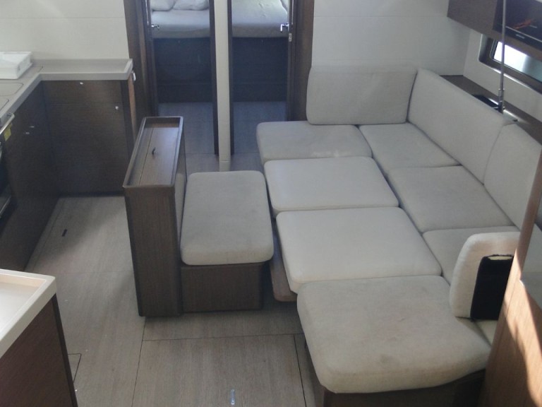 Segelboot mieten in Álimos zum besten Preis