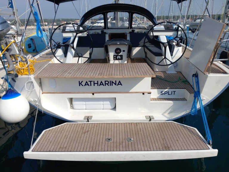 Boot mieten Trogir günstig D&D Kufner 56 - 5 cab