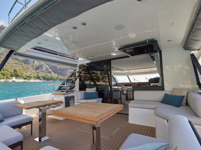 Vermietung Motorboot Prestige mit Führerschein