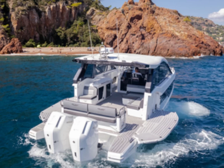 Ein Galeon 375 mieten in Ayia Napa
