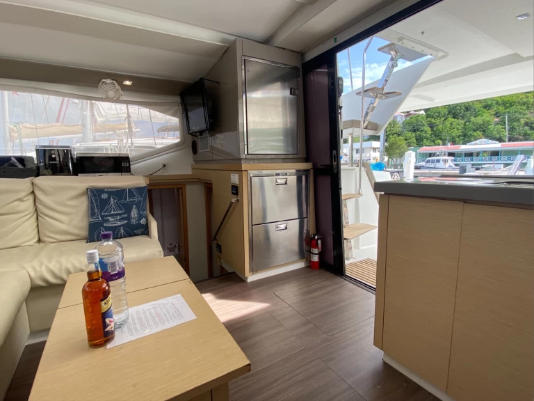 YachtCharter in Road Town - Fountaine Pajot Lucia 40 auf SamBoat