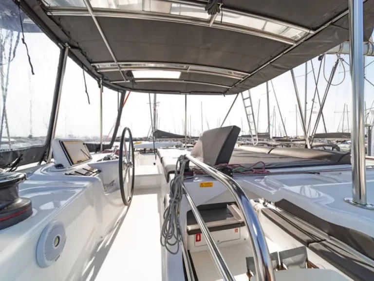 YachtCharter in Álimos - Lagoon Lagoon 46 auf SamBoat