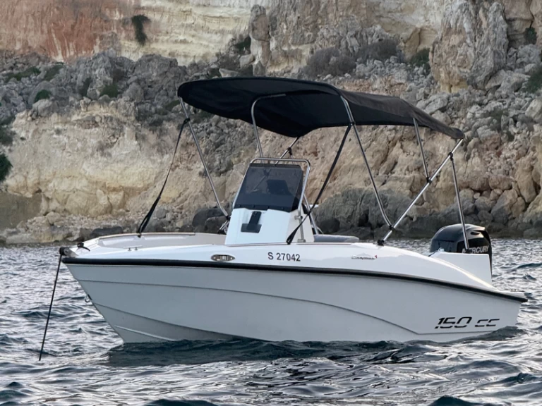 Motorboot mieten in Xemxija zum besten Preis