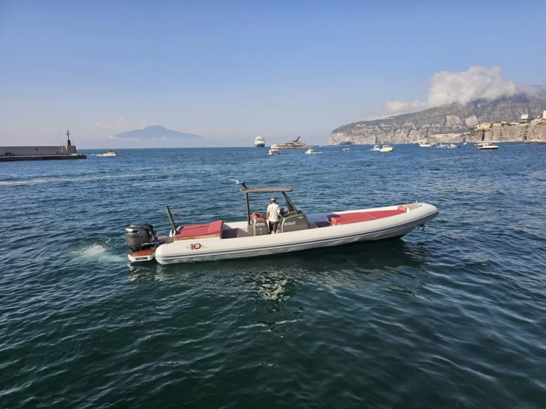 Ein Coastal 10 Maxi Tender XXL mieten in Sorrent