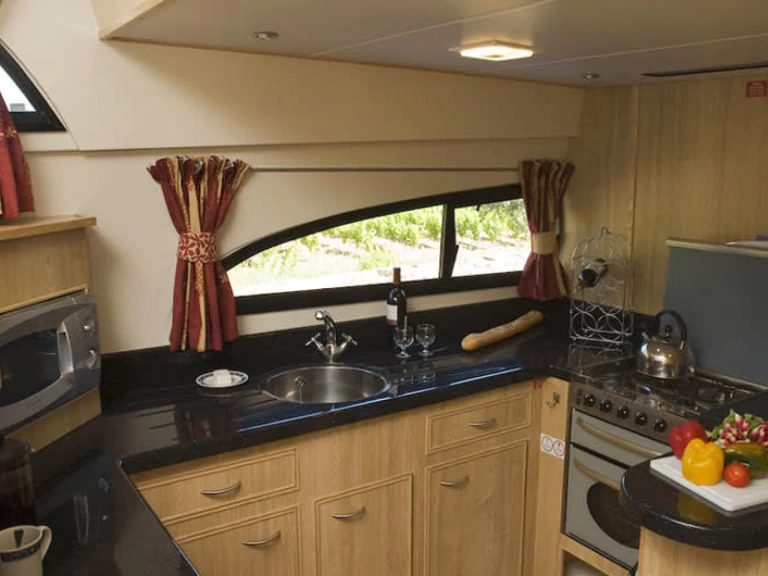 Motorboot mieten in Branges - Le Boat Royal Mystique A