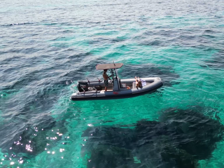 Boot mieten Porto San Paolo günstig Coaster 650 Barracuda