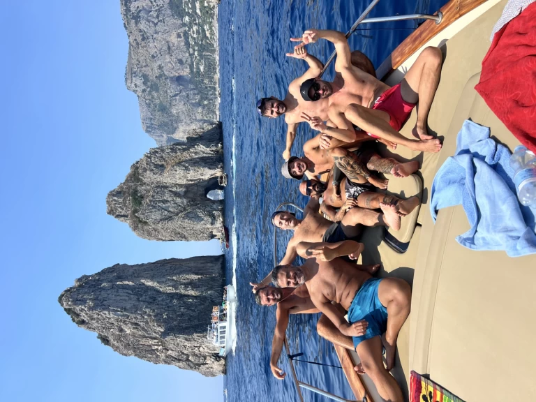 Motorboot mieten in Castellammare di Stabia zum besten Preis