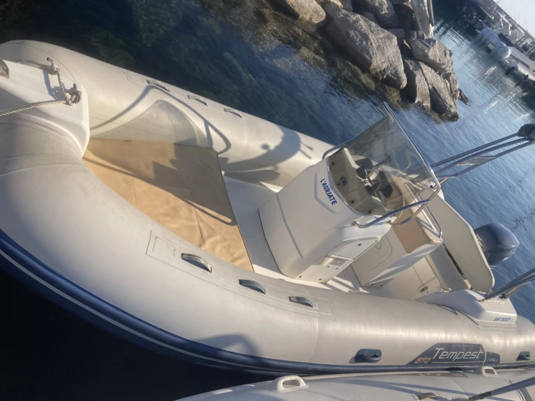 YachtCharter in L'Île-Rousse - Capelli Capelli 570 Luxe auf SamBoat