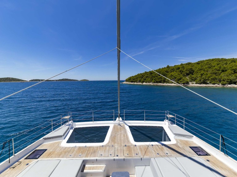 Ein Sunreef Sunreef 60 (23) mieten in Zadar