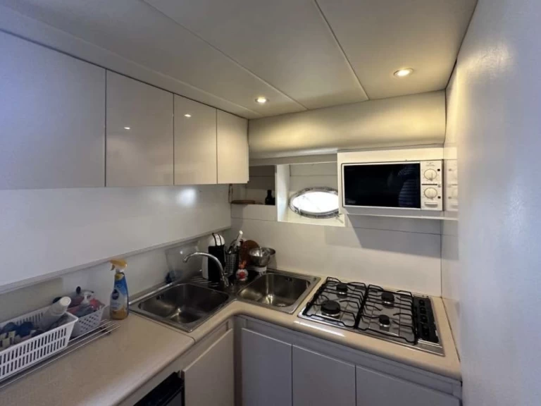 Vermietung Motorboot Rizzardi mit Führerschein