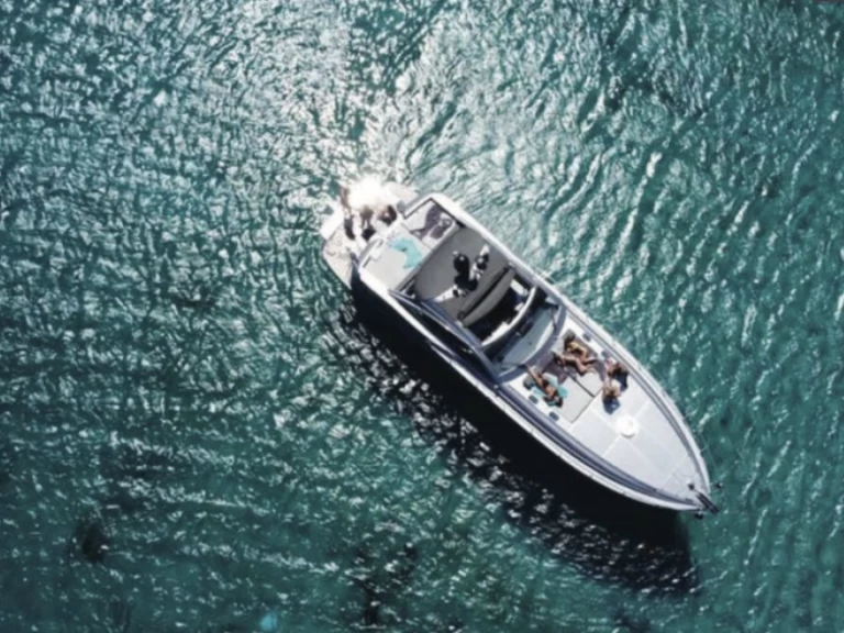 Boot mieten Ornós günstig Pershing 65